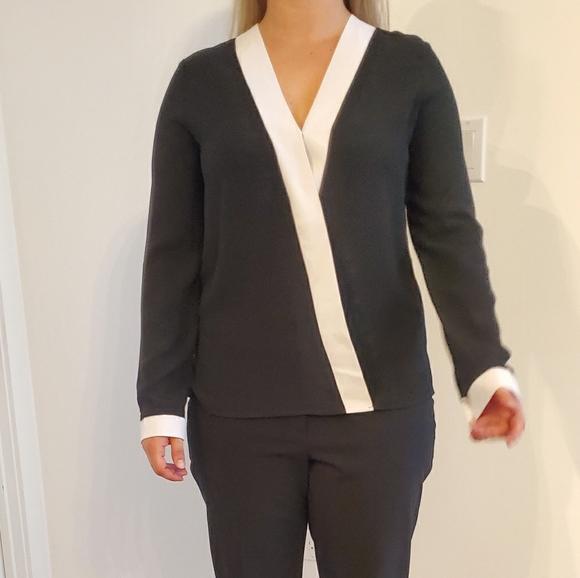 Black 1. State blouse with off-white trim - Picture 2 of 13